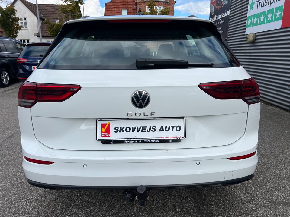 VW Golf VIII 1,5 TSi 130 Life Variant 5d