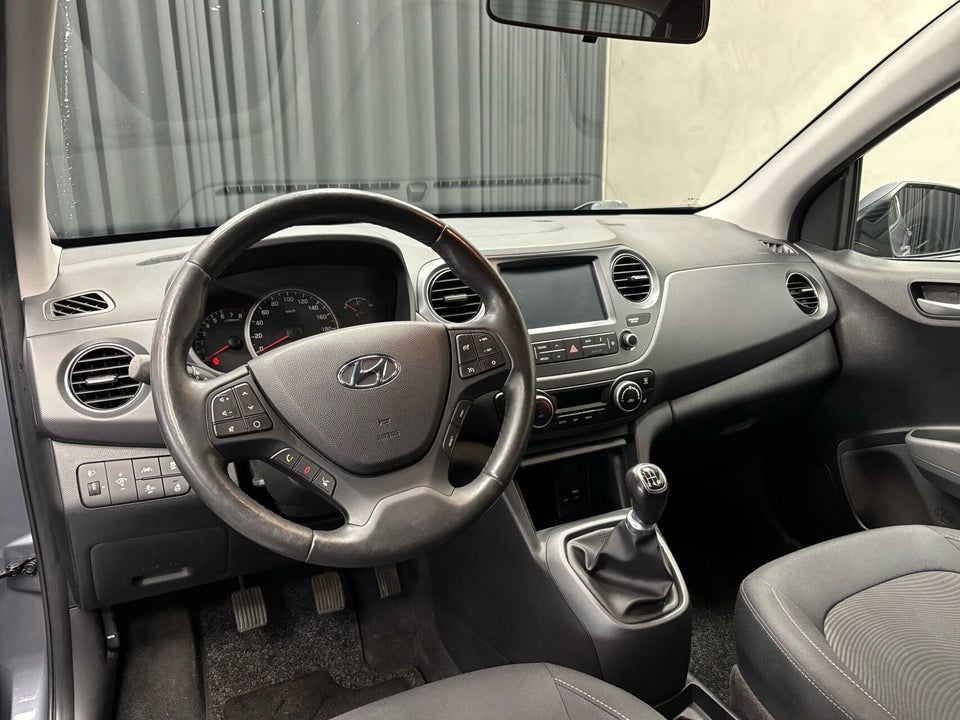 Hyundai i10 1,0 Premium 5d