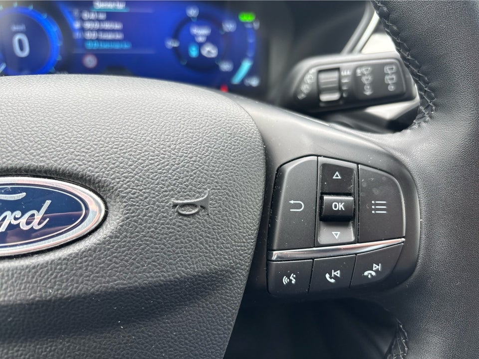 Ford Kuga 2,5 HEV Titanium X CVT 5d