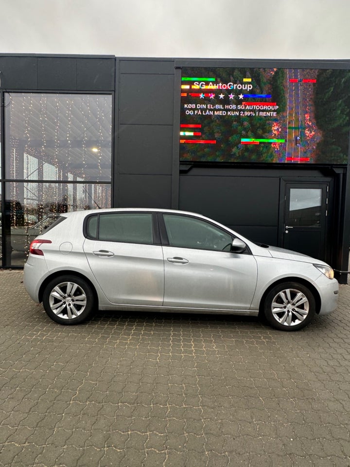 Peugeot 308 1,2 VTi 82 Active 5d