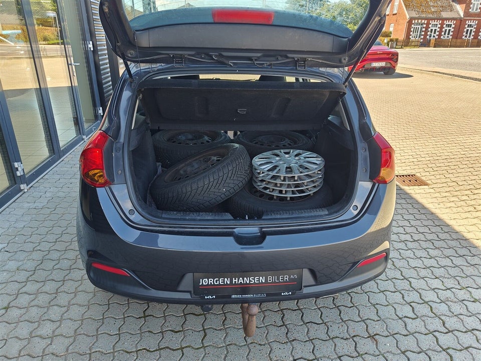Kia Ceed 1,4 CVVT Style 5d