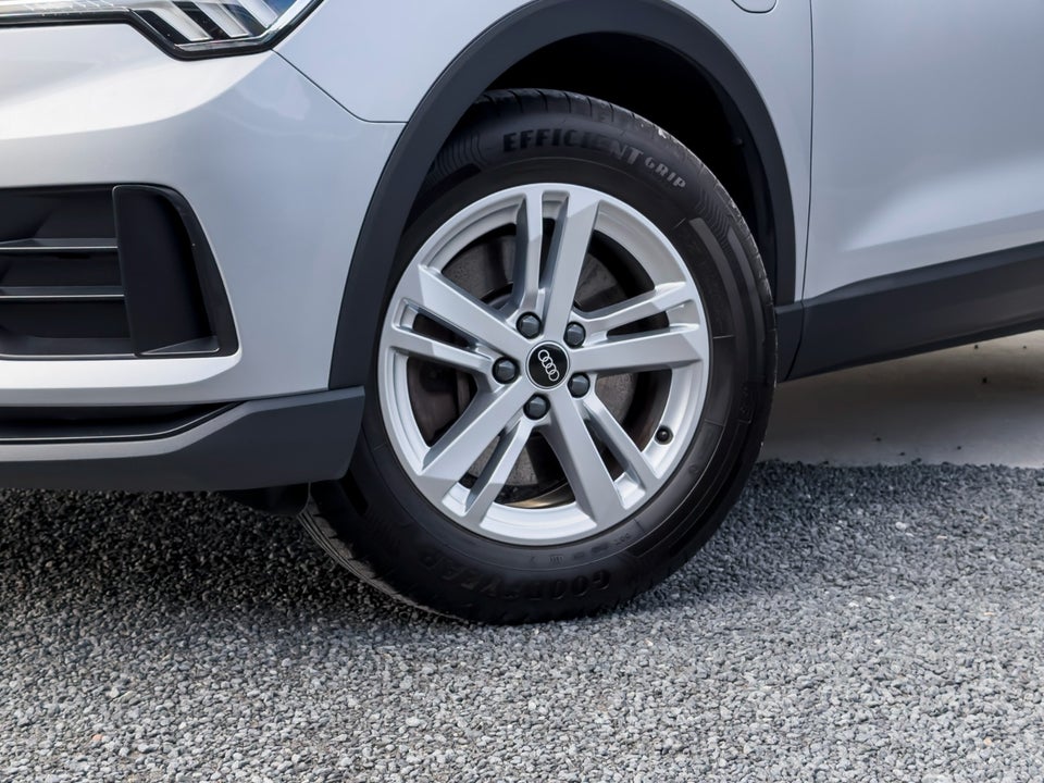 Audi Q3 45 TFSi e Attitude plus S-tr. 5d