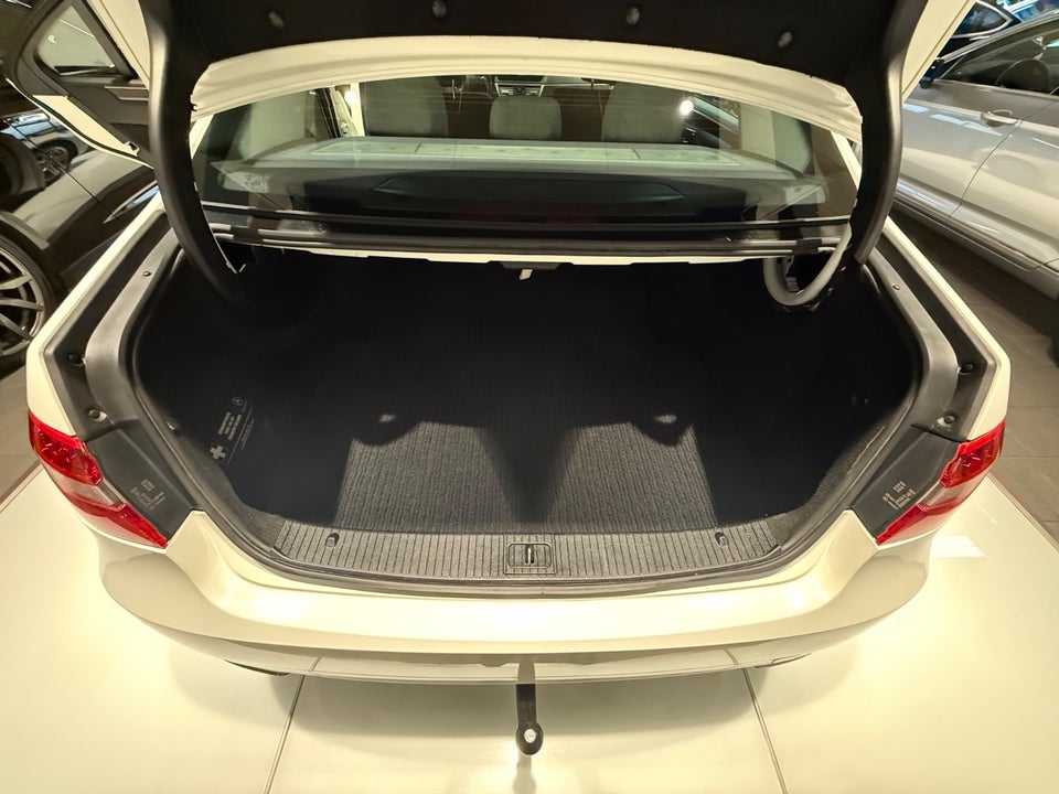 Mercedes E200 2,2 CDi aut. BE 4d