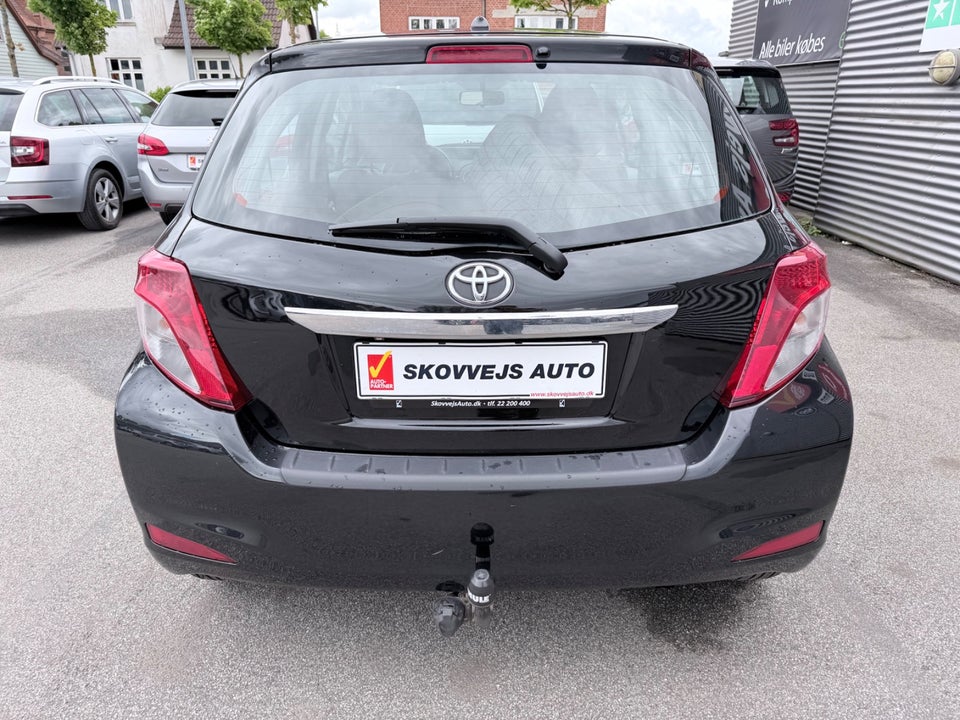 Toyota Yaris 1,3 VVT-i T2 5d