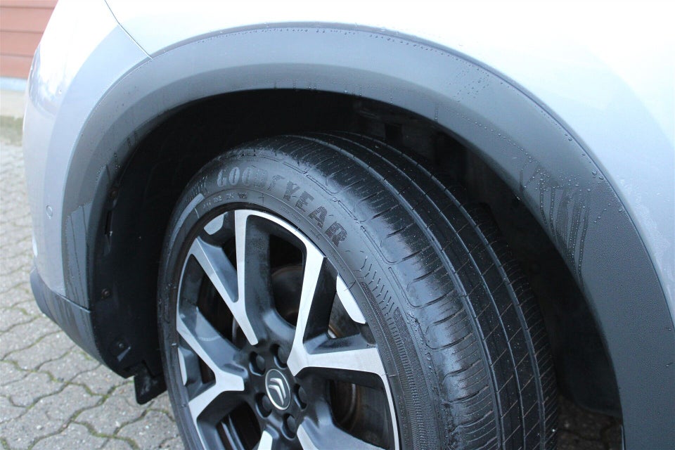 Citroën C5 Aircross 1,6 Hybrid Shine Sport EAT8 5d