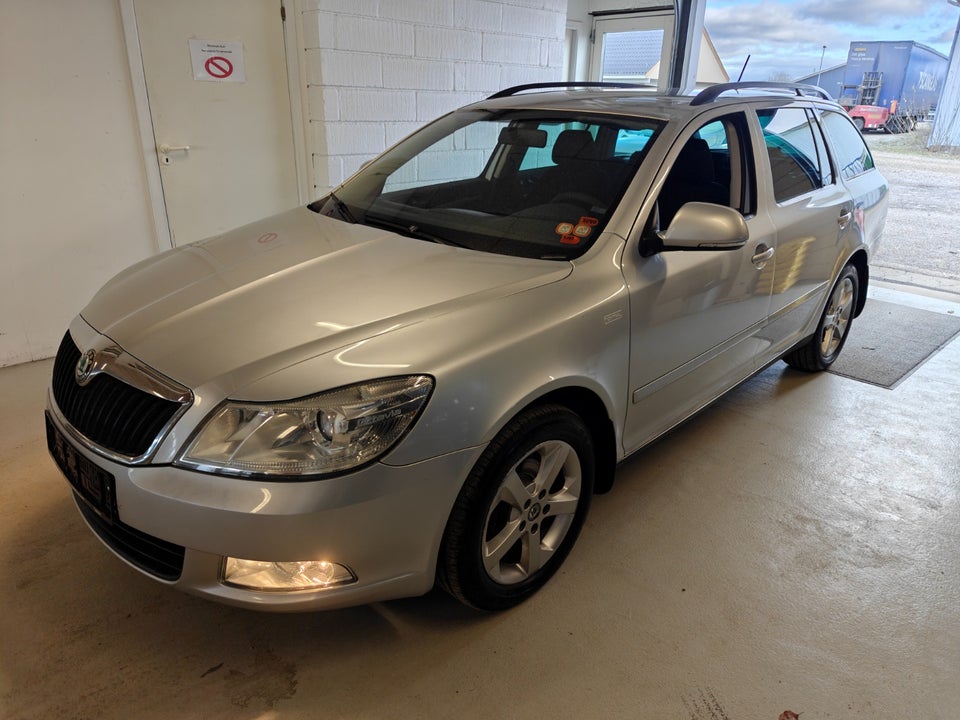 Skoda Octavia 1,2 TSi 105 Elegance Combi 5d