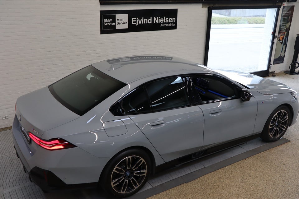 BMW i5 M60 M-Sport xDrive 4d