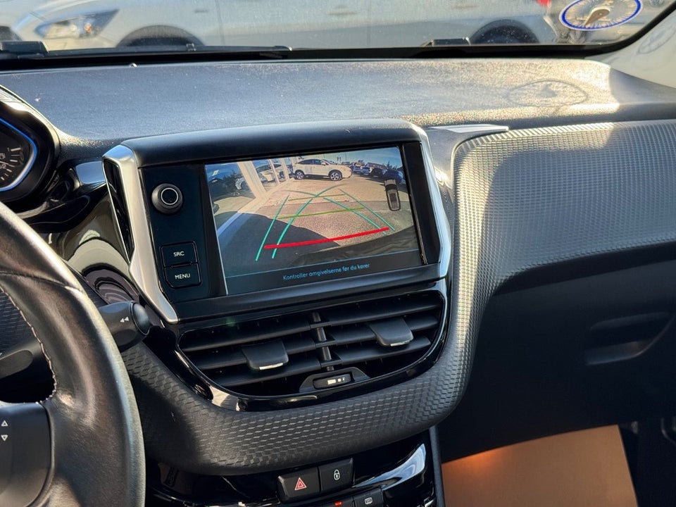 Peugeot 2008 1,6 BlueHDi 100 Allure Sky 5d