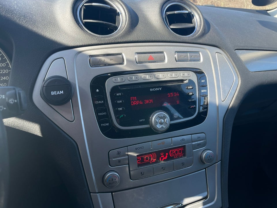 Ford Mondeo 2,0 Ambiente stc. 5d