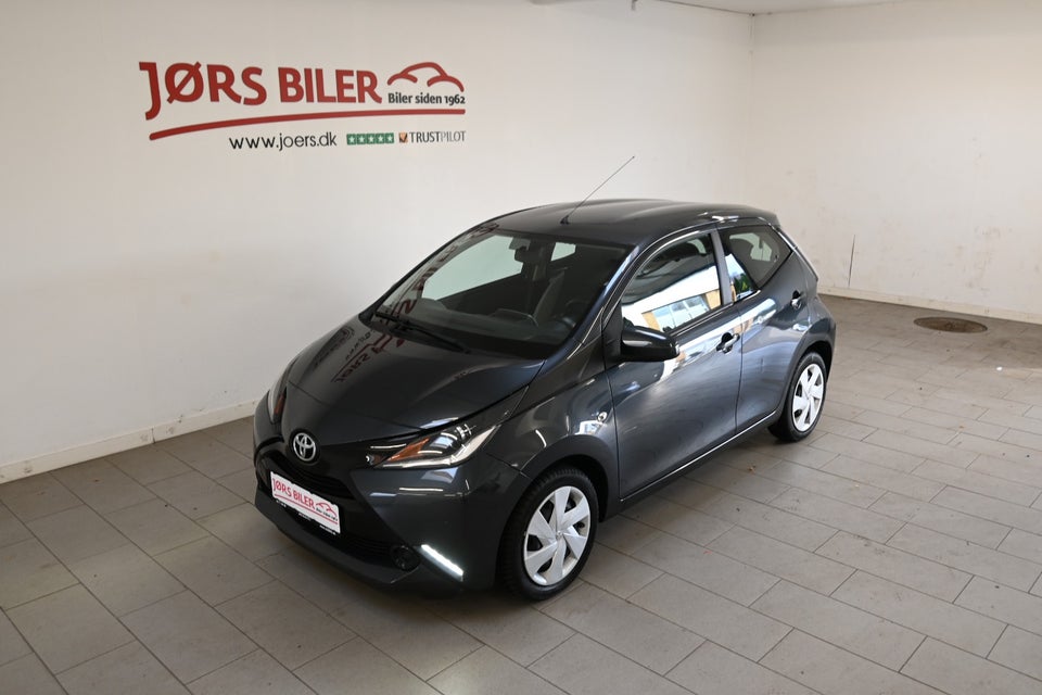 Toyota Aygo 1,0 VVT-i x-play x-touch 5d