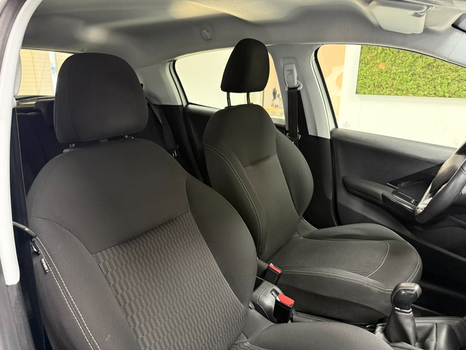 Peugeot 208 1,6 BlueHDi 75 Active 5d