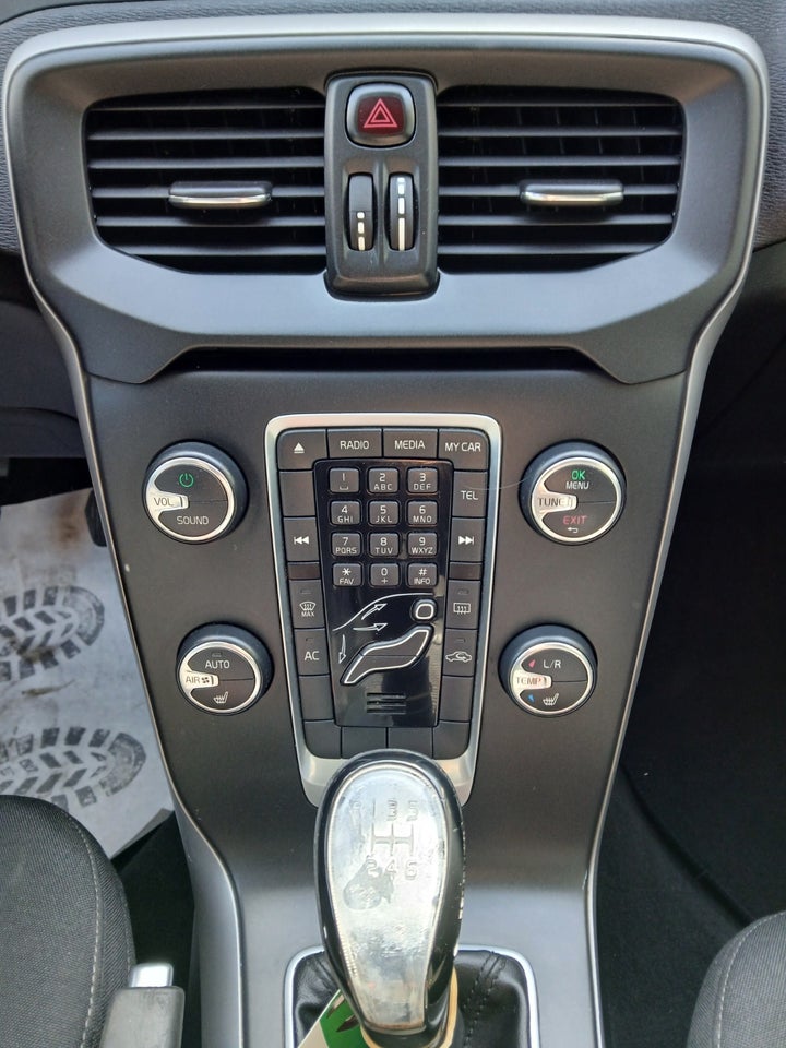 Volvo V40 1,6 D2 115 Kinetic 5d