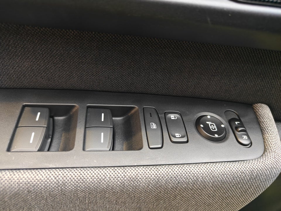 Honda e Advance 5d