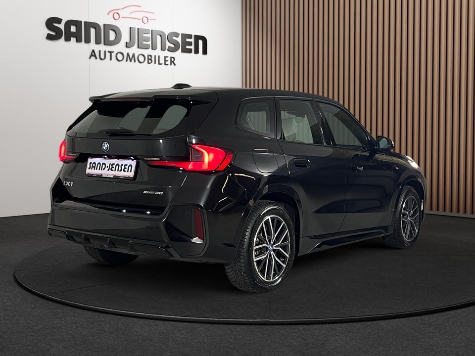 BMW iX1 xDrive30 M-Sport 5d