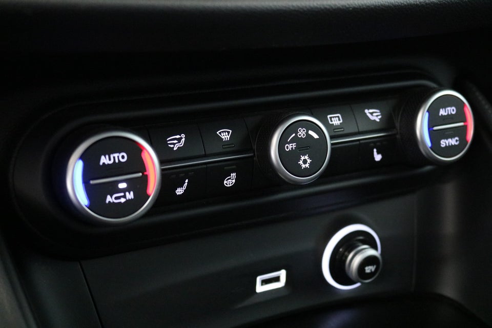 Alfa Romeo Stelvio 2,2 JTD 180 aut. 5d