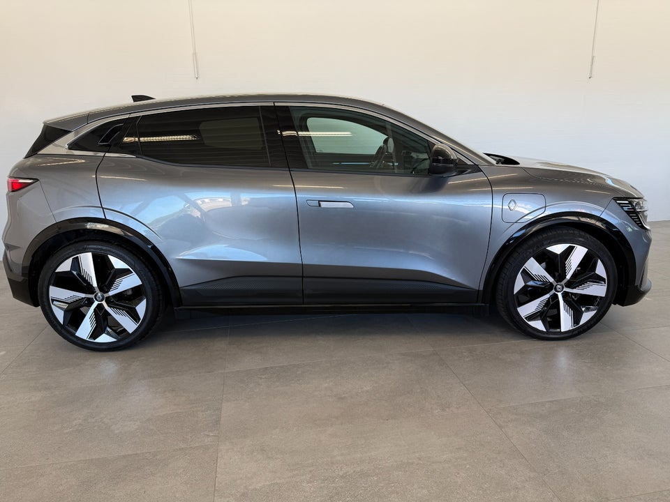 Renault Megane E-Tech 60 Techno 5d
