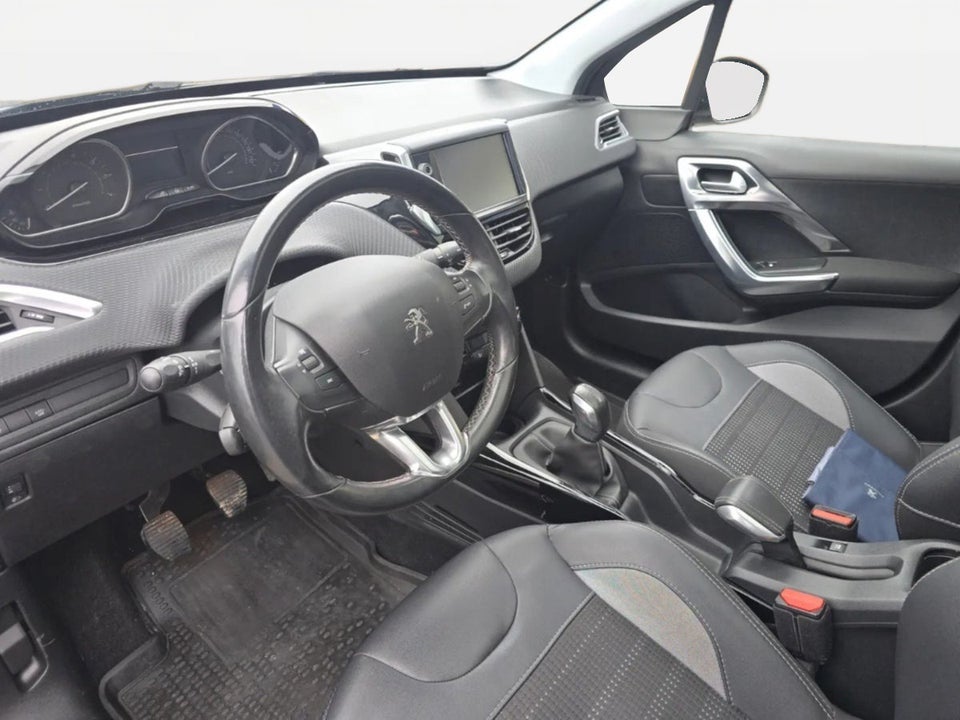 Peugeot 2008 1,2 e-THP 110 Allure Sky 5d