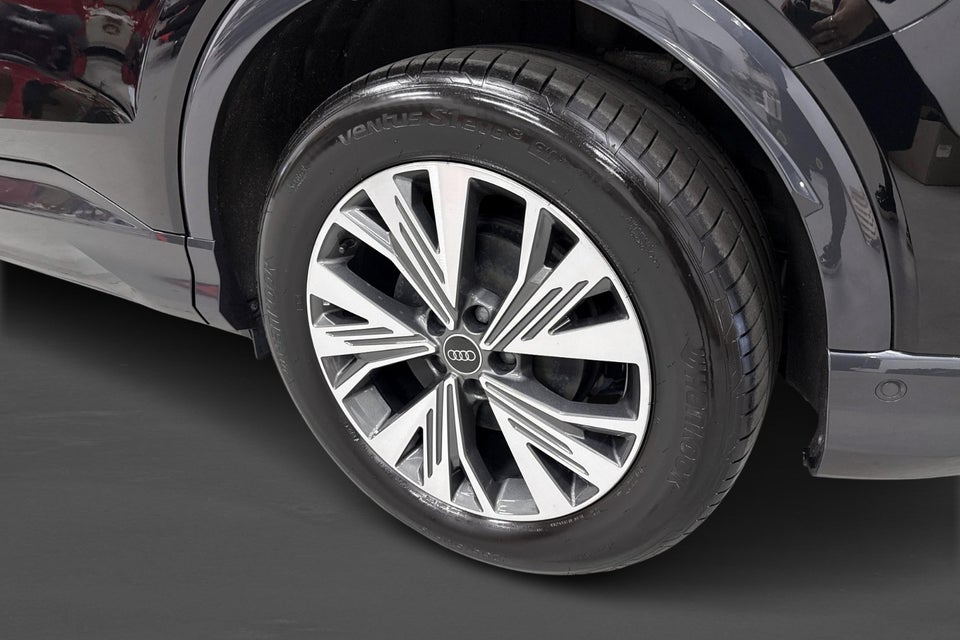 Audi Q4 e-tron 45 Progress 5d