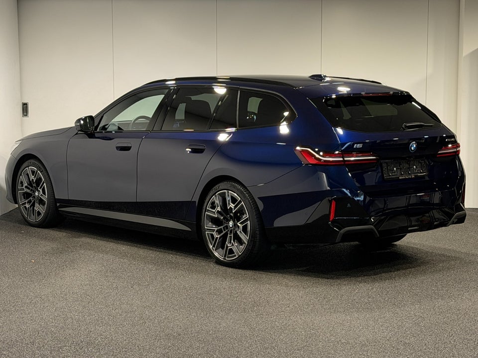BMW i5 eDrive40 Touring Fully Charged 5d