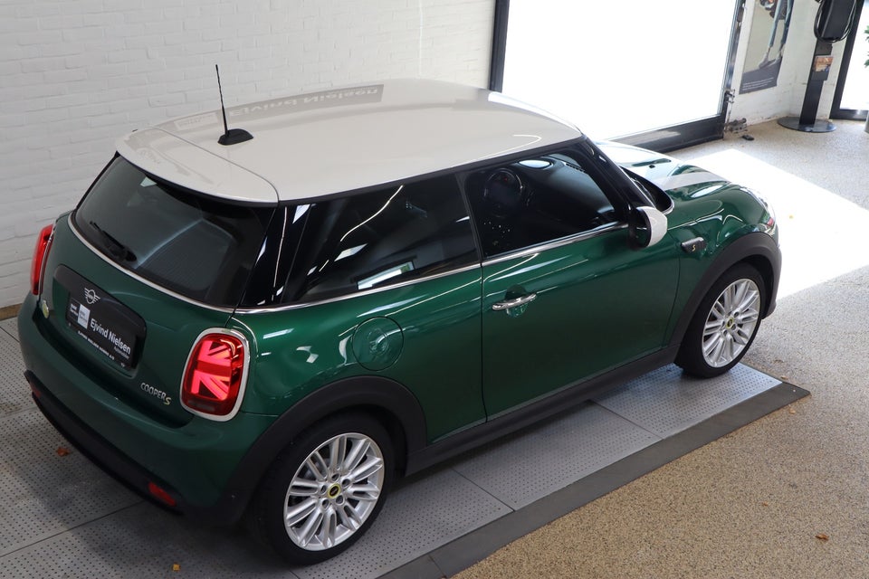 MINI Cooper SE Classic Trim 3d