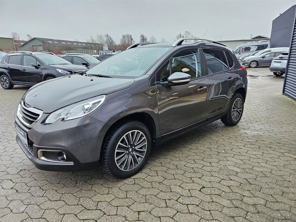 Peugeot 2008 1,2 VTi 82 Plus 5d