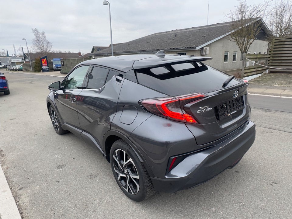 Toyota C-HR 1,8 Hybrid Premium Selected CVT 5d