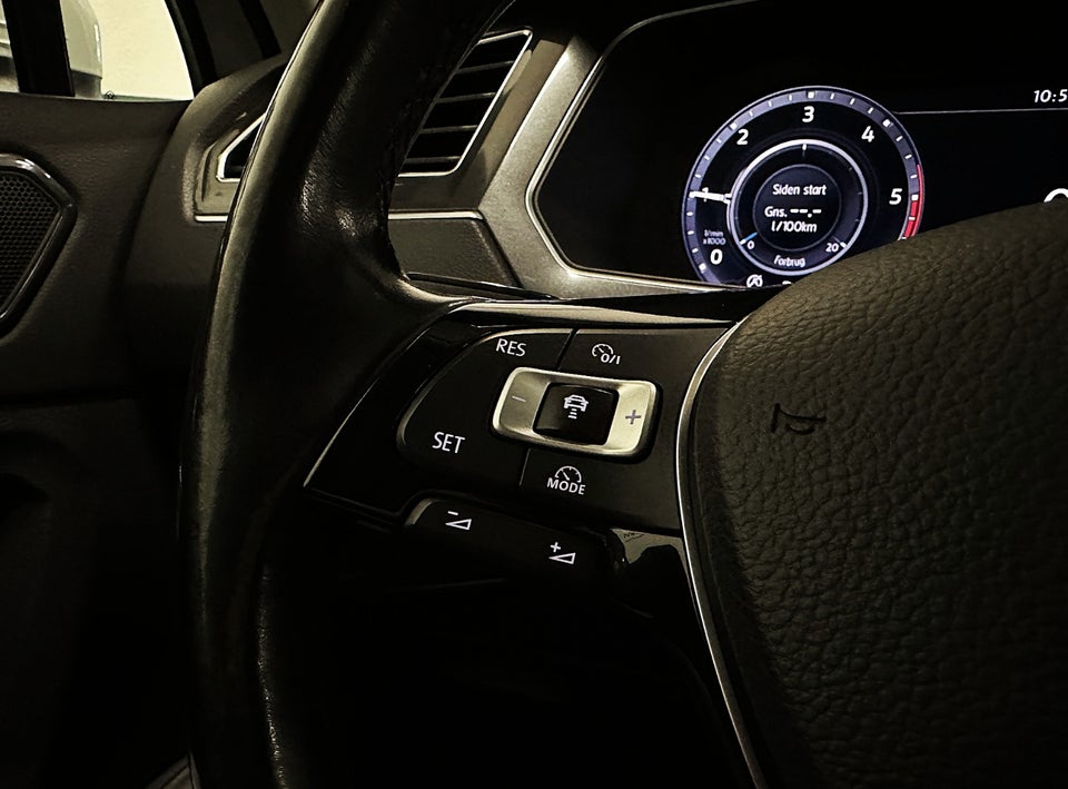 VW Tiguan 2,0 TDi 190 R-line DSG 4Motion 5d