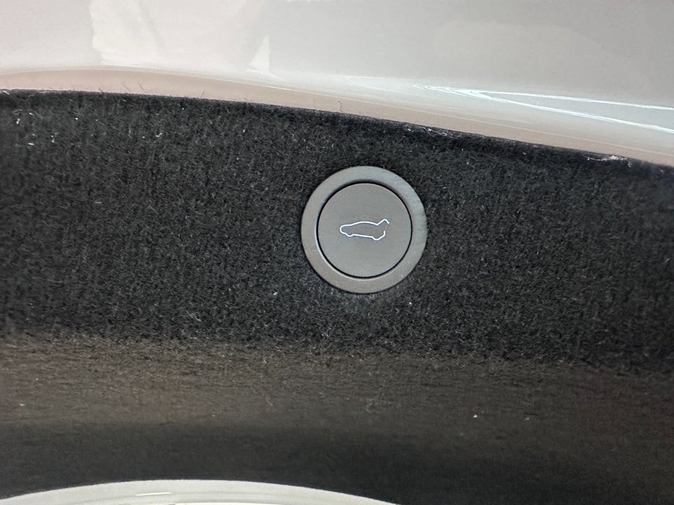 Tesla Model 3 RWD 4d