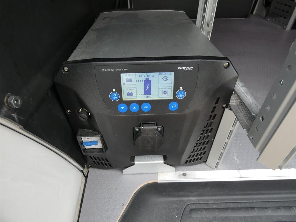 VW Transporter 2,0 TDi 150 Kassevogn DSG 4Motion kort