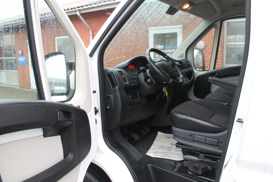 Peugeot Boxer 333 2,0 BlueHDi 130 L3H2