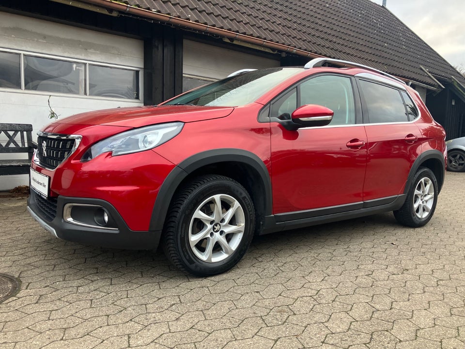 Peugeot 2008 1,2 e-THP 110 Allure Sky 5d
