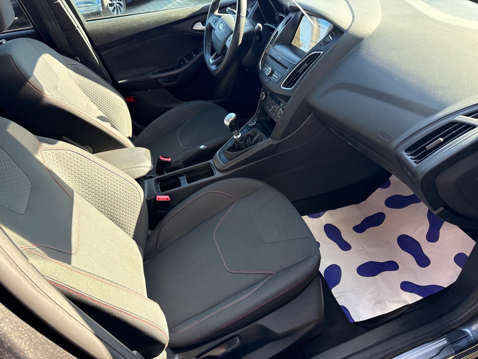 Ford Focus 1,0 EcoBoost ST-Line stc. 5d