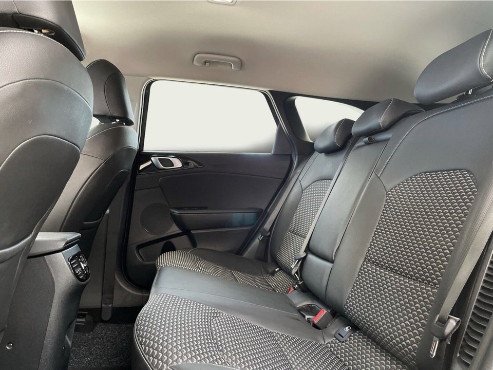 Kia Ceed 1,6 PHEV Upgrade SW DCT 5d