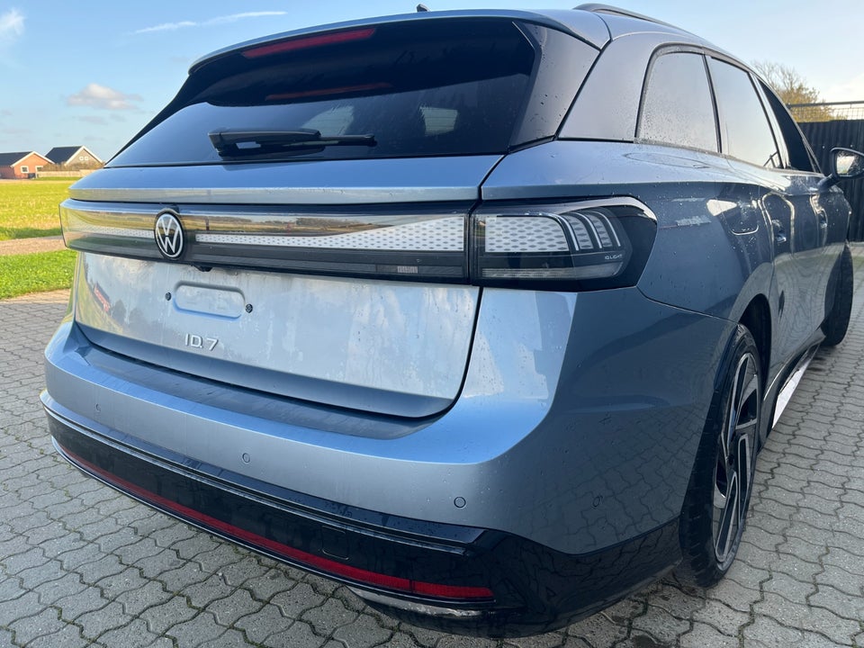 VW ID.7 77 Pro Tourer 5d