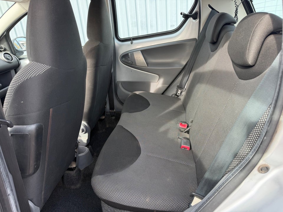 Toyota Aygo 1,0 Plus 5d