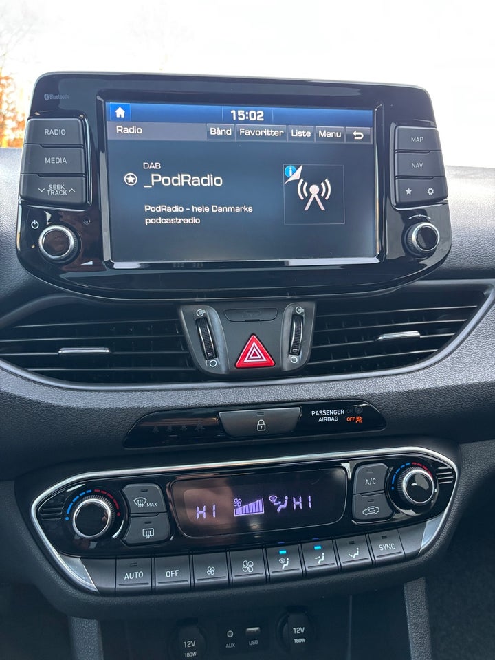 Hyundai i30 1,4 T-GDi Premium stc. DCT 5d