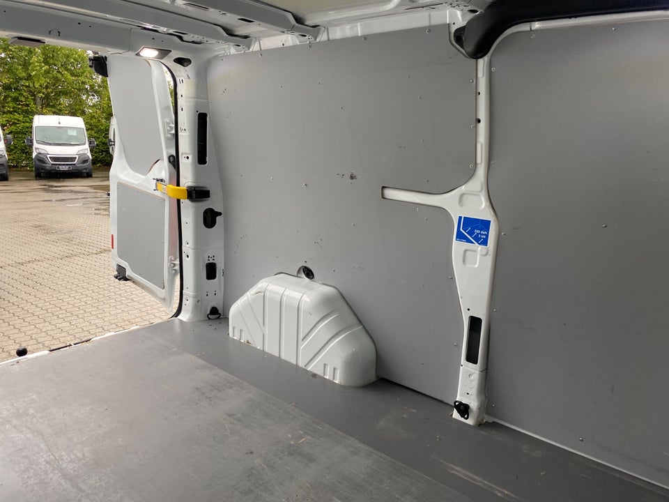 Ford Transit Custom 300 L2 2,0 TDCi 130 Trend