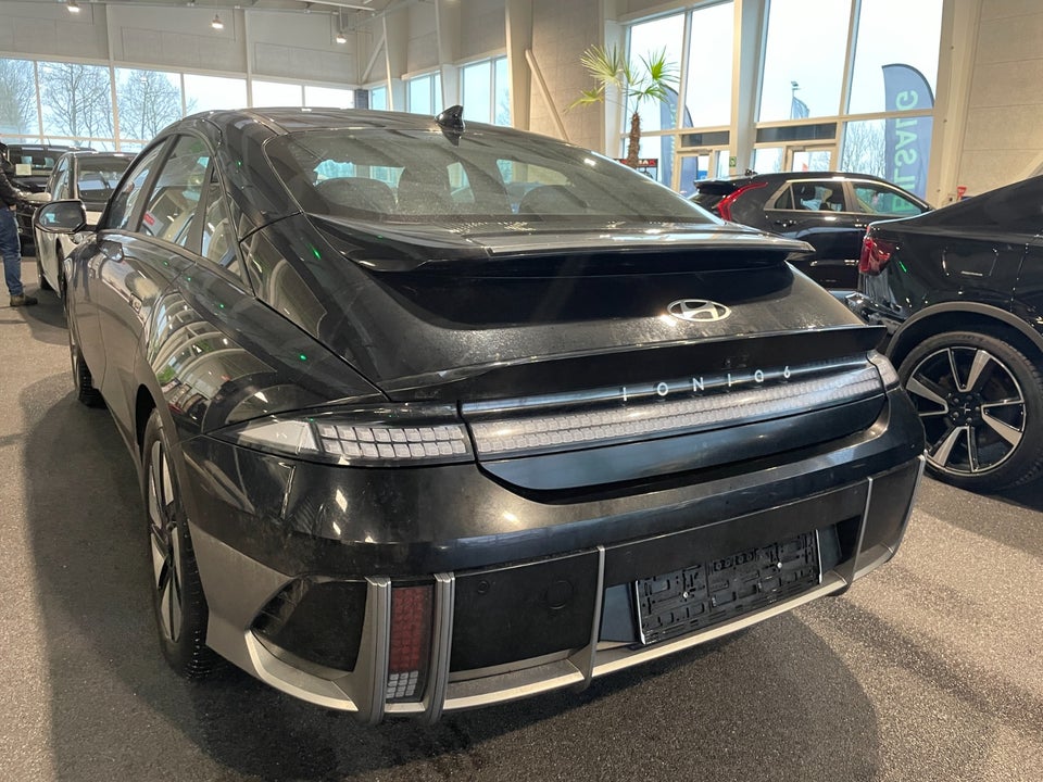 Hyundai Ioniq 6 53 Essential 4d