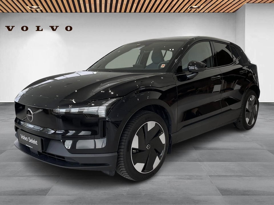 Volvo EX30 Extended Range Plus 5d