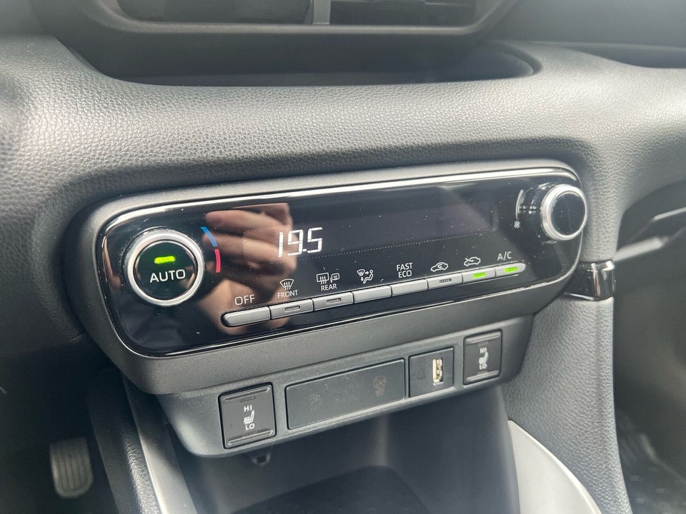 Toyota Yaris 1,5 Hybrid Active Tech e-CVT 5d