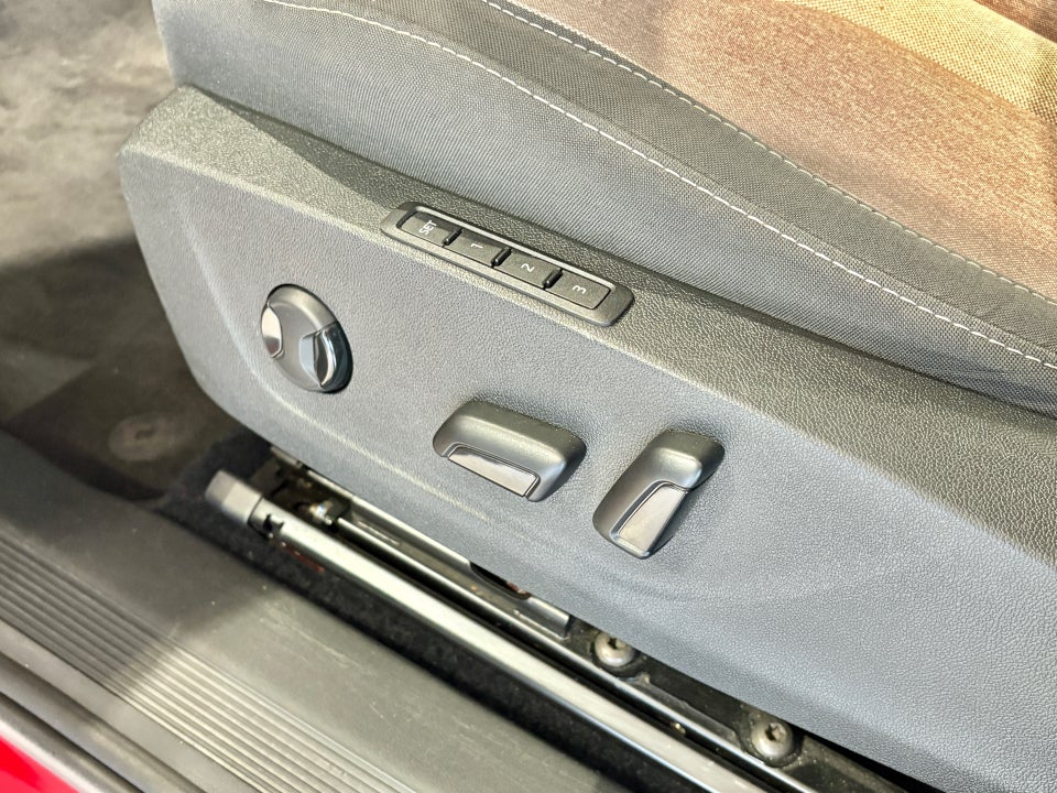 Skoda Enyaq 80 iV Design Selection 5d