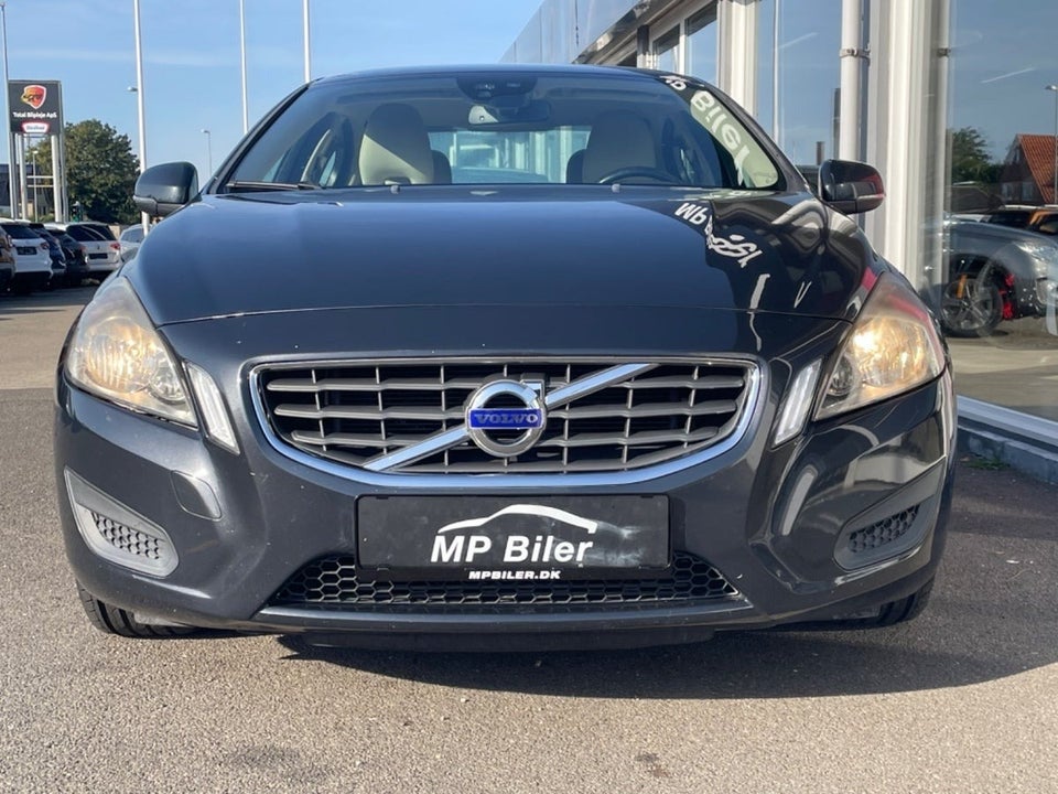 Volvo S60 2,0 D3 163 Summum aut. 4d