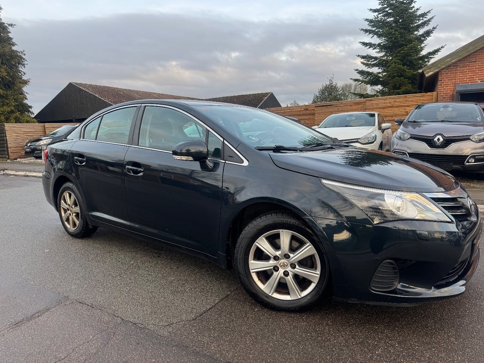 Toyota Avensis 1,6 VVT-i Limited 4d