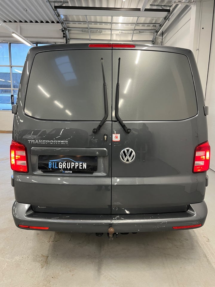 VW Transporter 2,0 TDi 204 Kassevogn DSG lang