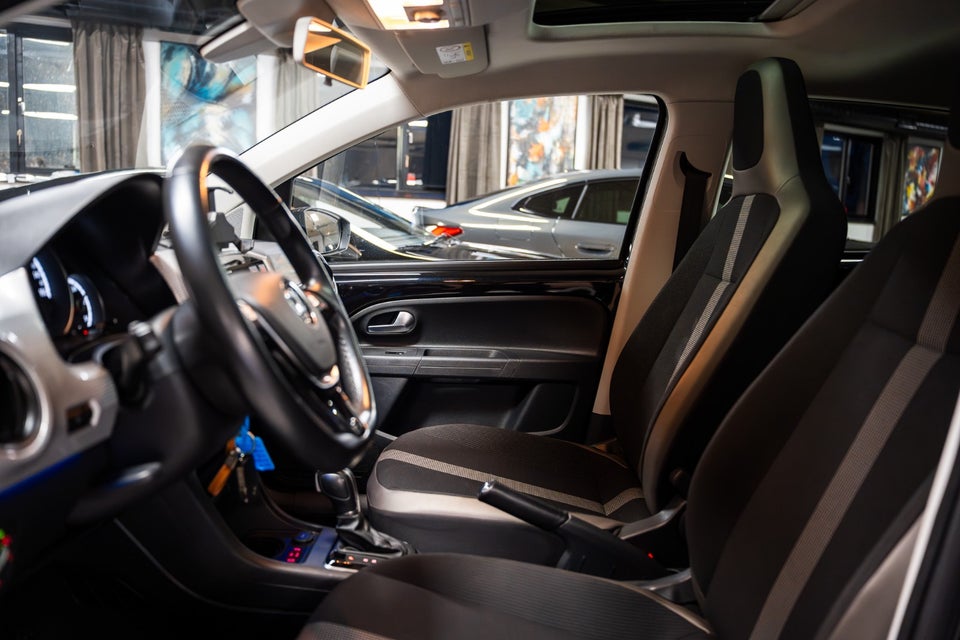 VW e-Up! High Up! 5d