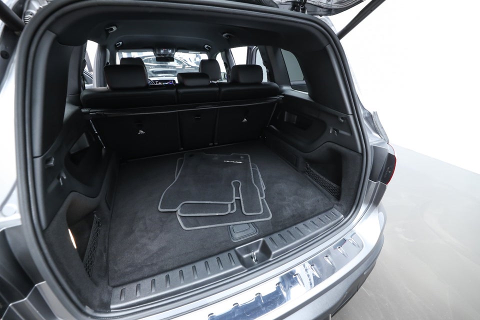 Mercedes EQB300 AMG Line 4Matic 5d