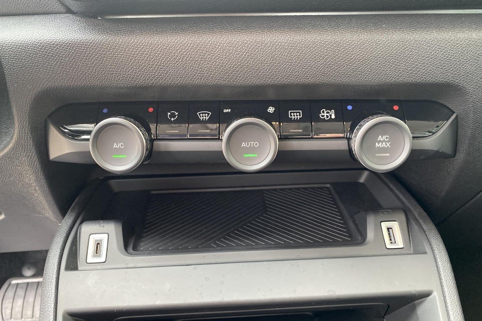 Citroën ë-C4 X 50 Plus 4d