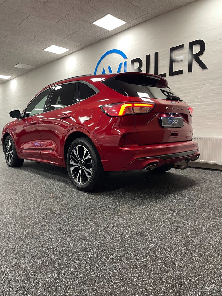 Ford Kuga 2,5 PHEV ST-Line X CVT 5d