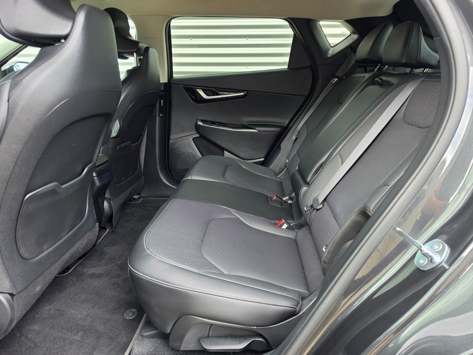 Kia EV6 77 Long Range Upgrade 5d