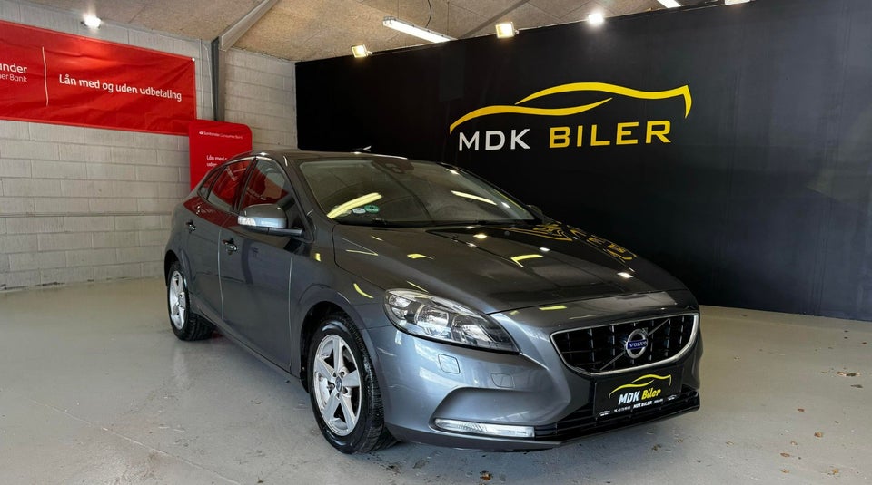 Volvo V40 1,6 T3 150 Momentum 5d